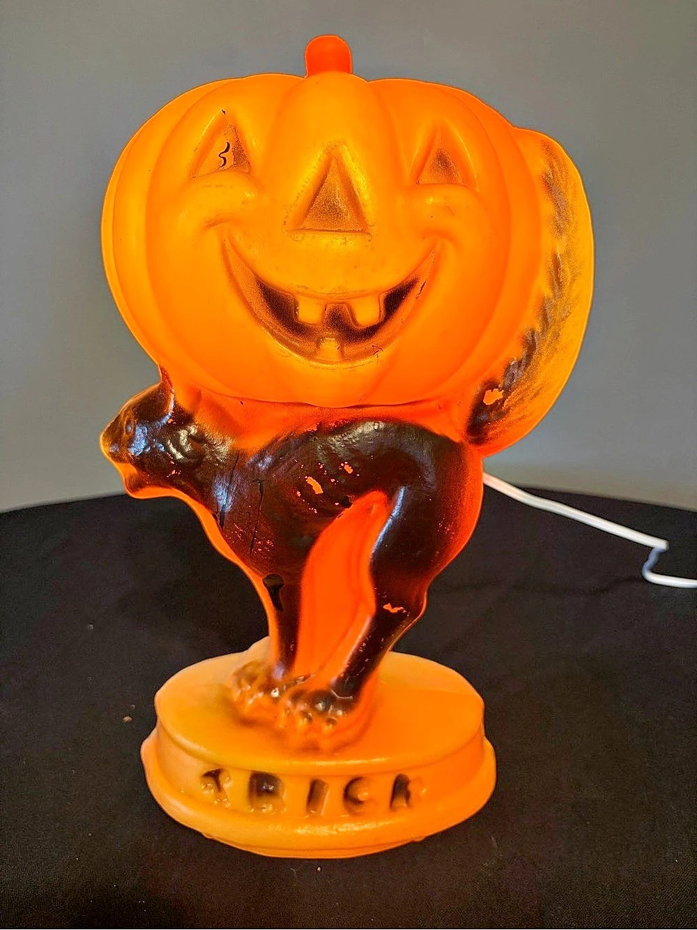 Vintage Pumpkin Jack-O-Lantern with Black Cat Blow Mold Halloween 14" Works